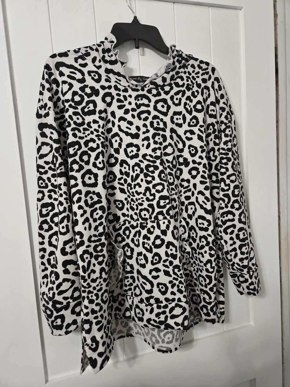 Kim & Cami Black and White Leopard-Print Cowl Neck
